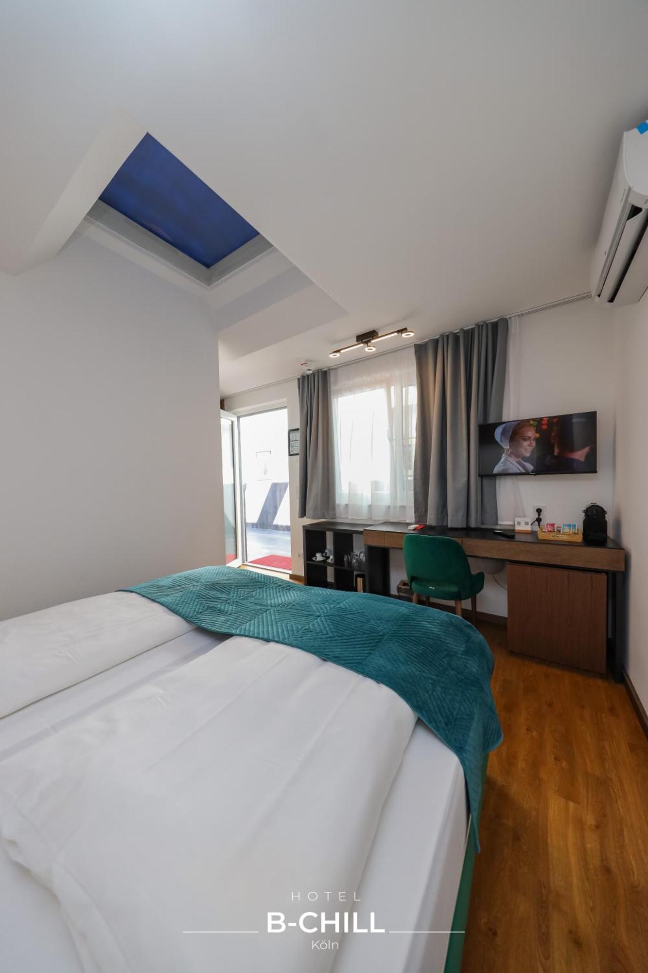 B-Chill Cologne Hotel Exterior photo
