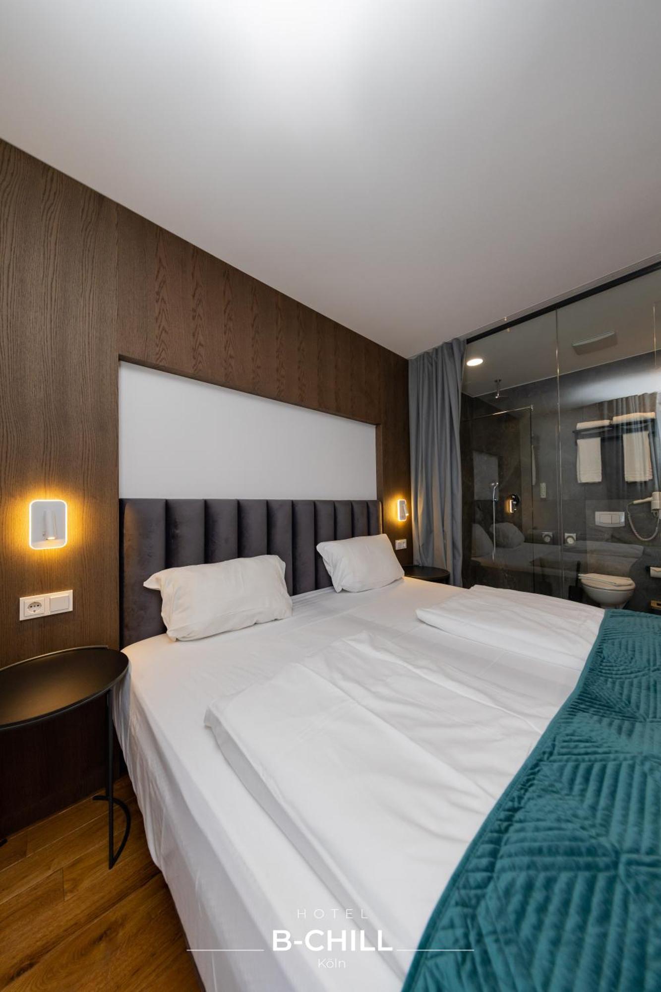 B-Chill Cologne Hotel Exterior photo