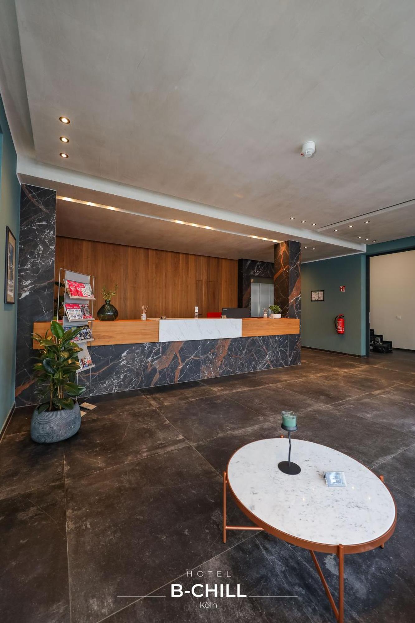 B-Chill Cologne Hotel Exterior photo